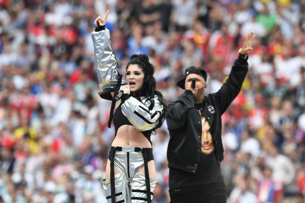 尤其是在传 尤其是在传